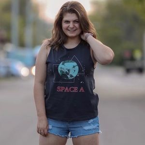 “Space A” Sleeveless Shirt